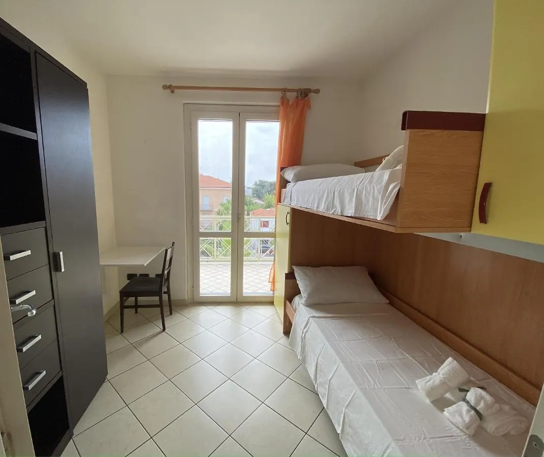 Orange Apartment Marina di Massa